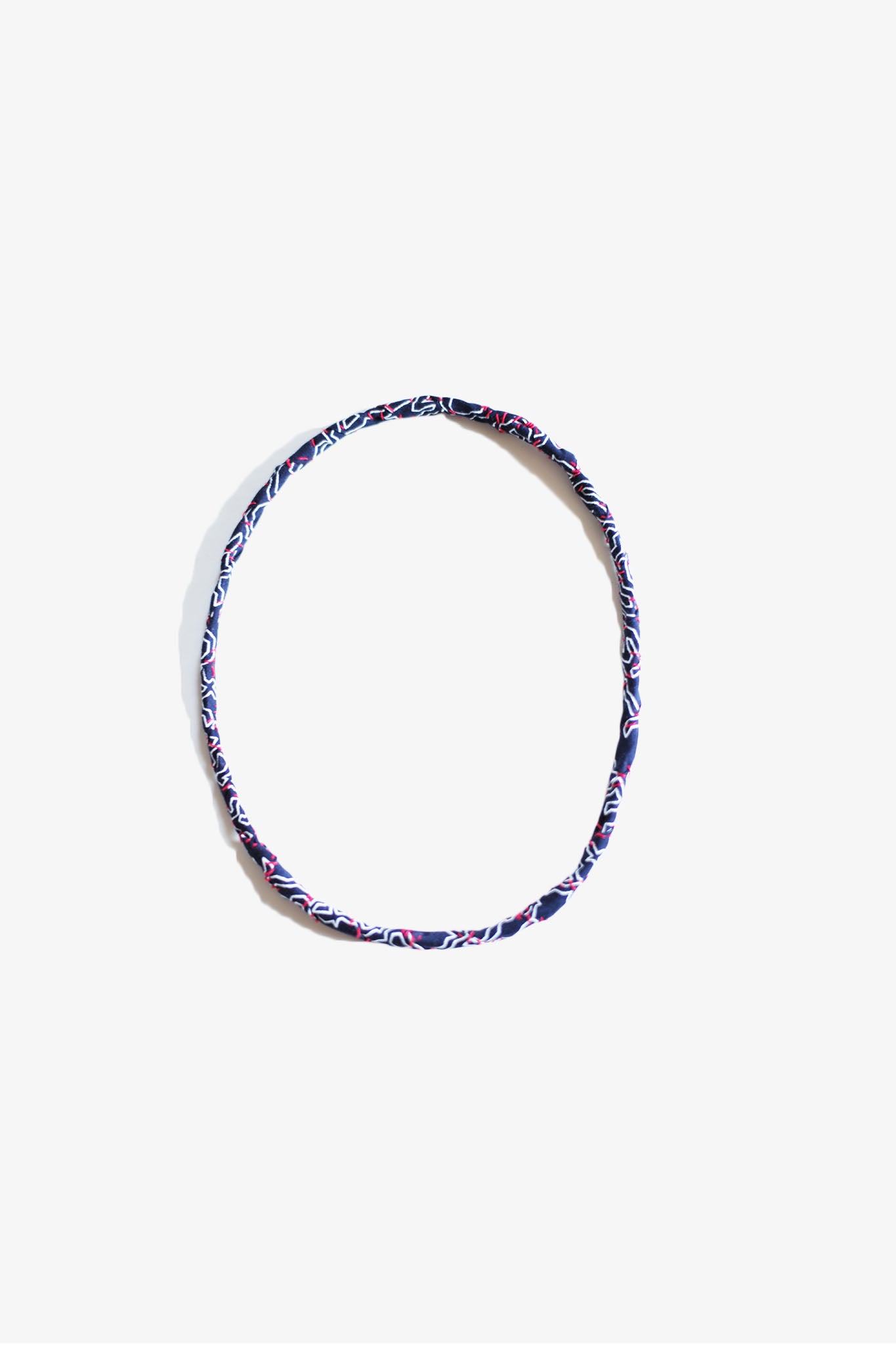 EESETT&Co オリジナルバンダナに赤糸のランダムハンドステッチを施したネックレス