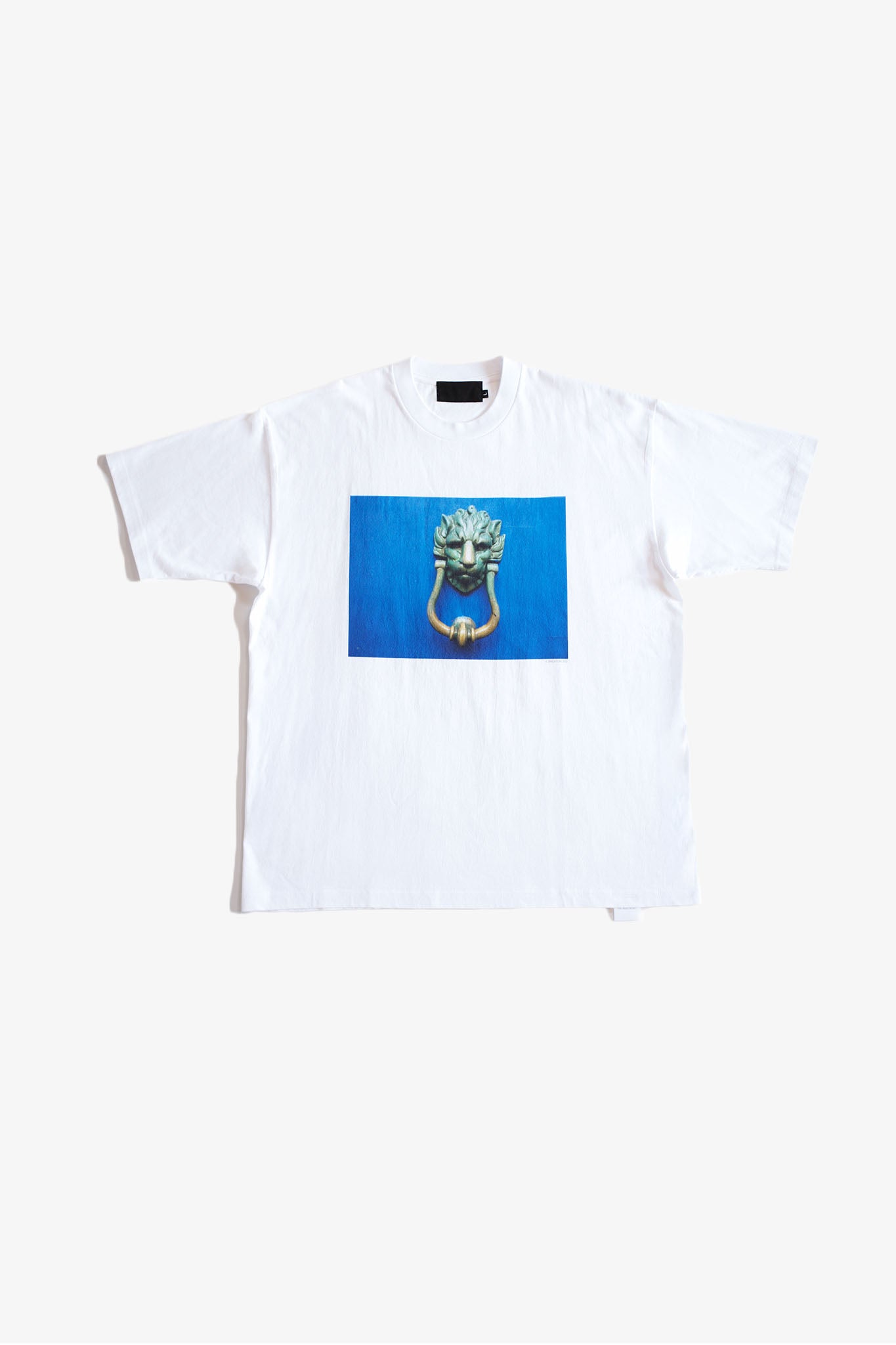 THE HUCKLEBERRY クラシックなドアノッカープリント 白Tシャツ
