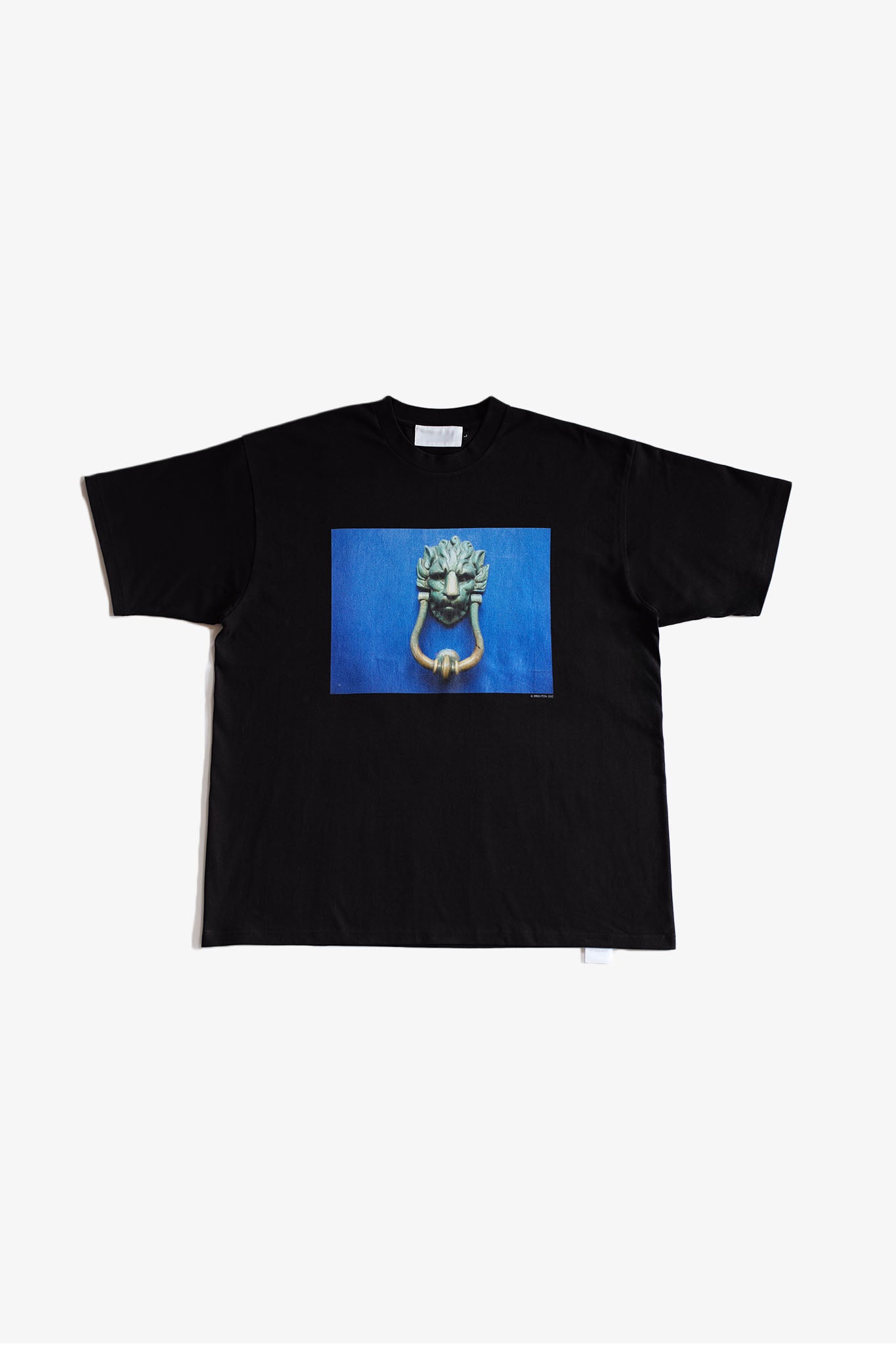 THE HUCKLEBERRY クラシックなドアノッカープリント 黒Tシャツ