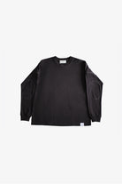 EESETT&Co 両腕に開閉可能なジップを備えているエルボーパッチ付長袖Tシャツ　黒　正面